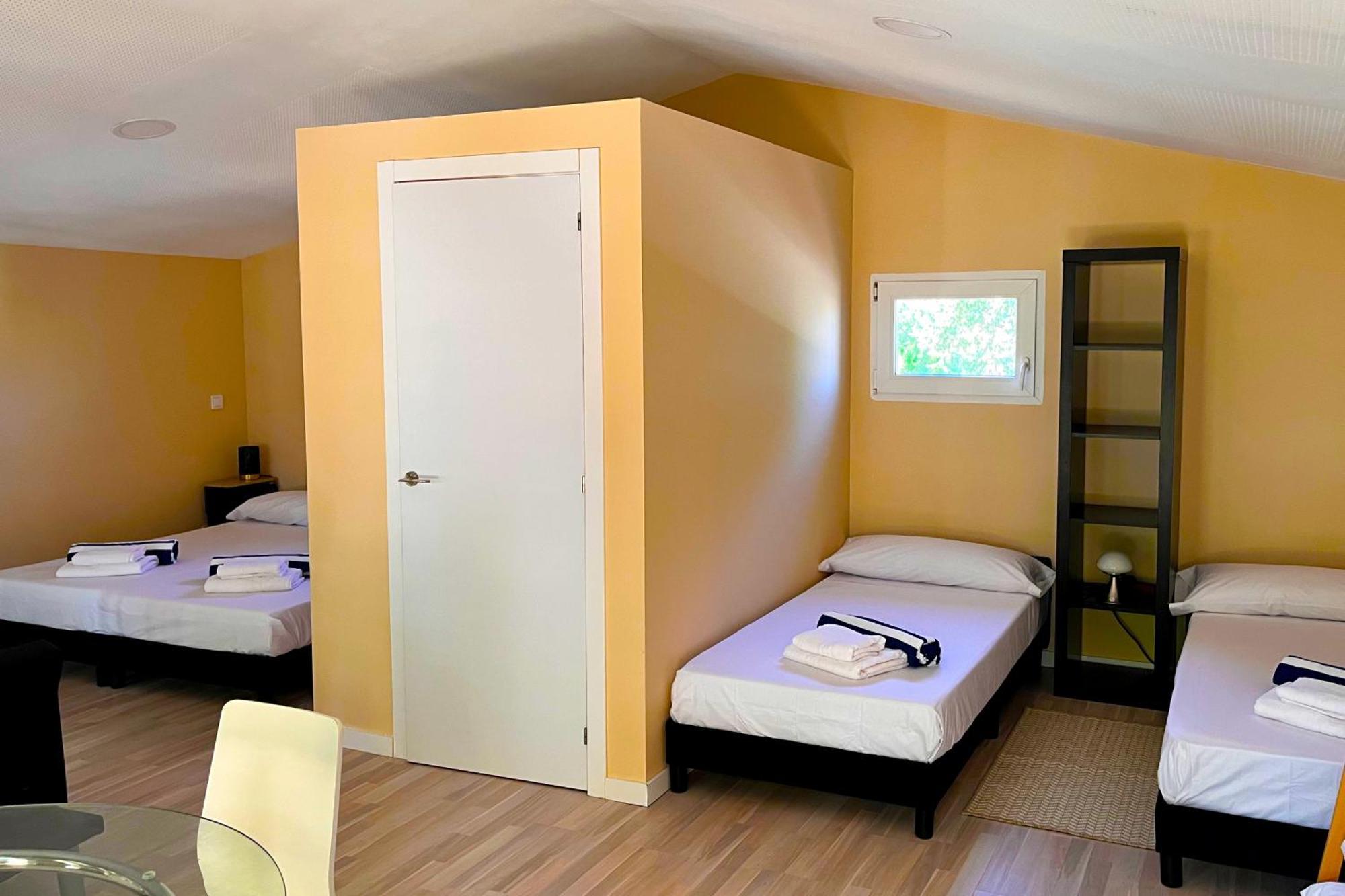 Fee4Me Cabin With Pool And Garden San Martín de la Vega エクステリア 写真