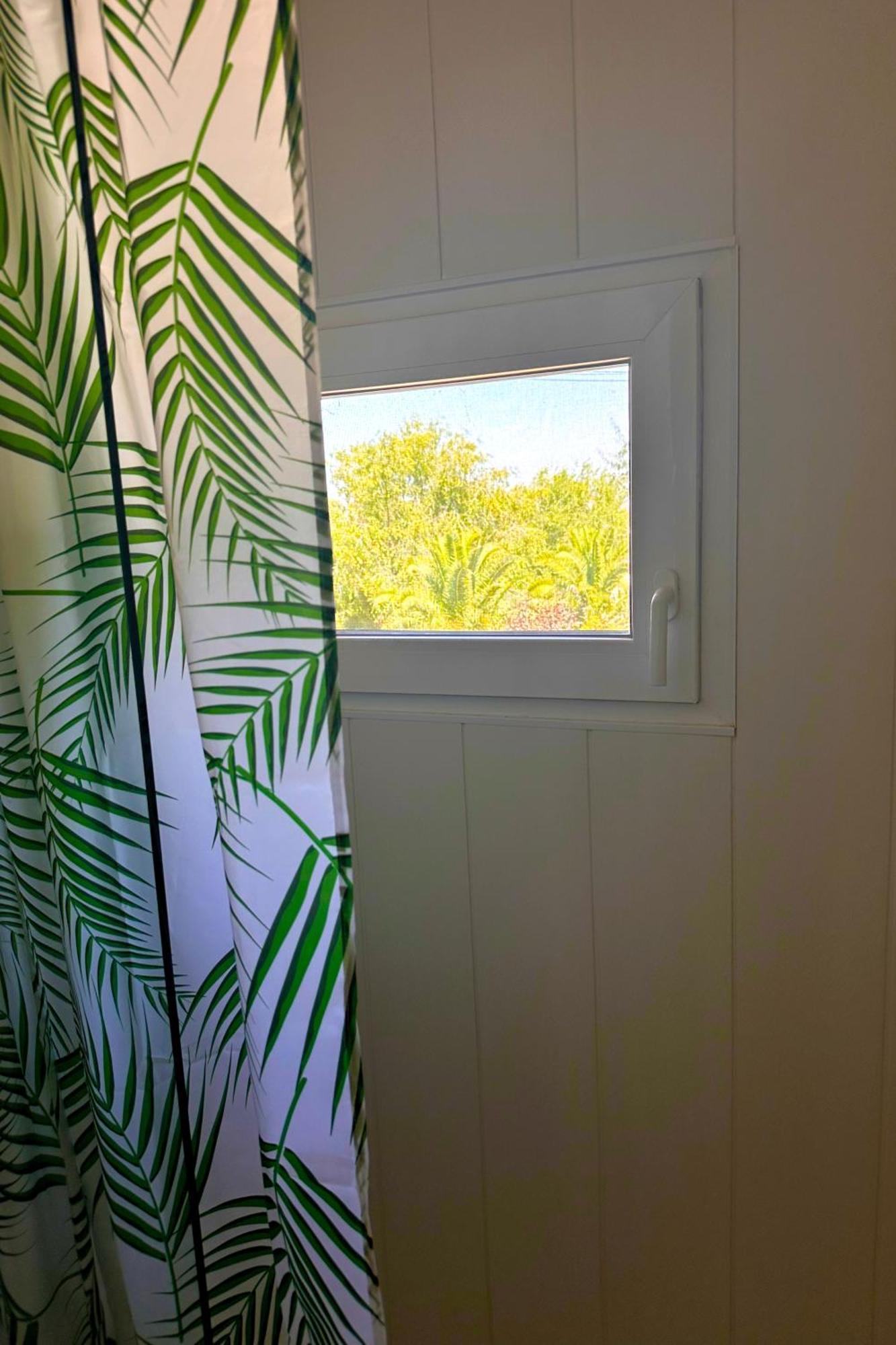 Fee4Me Cabin With Pool And Garden San Martín de la Vega エクステリア 写真